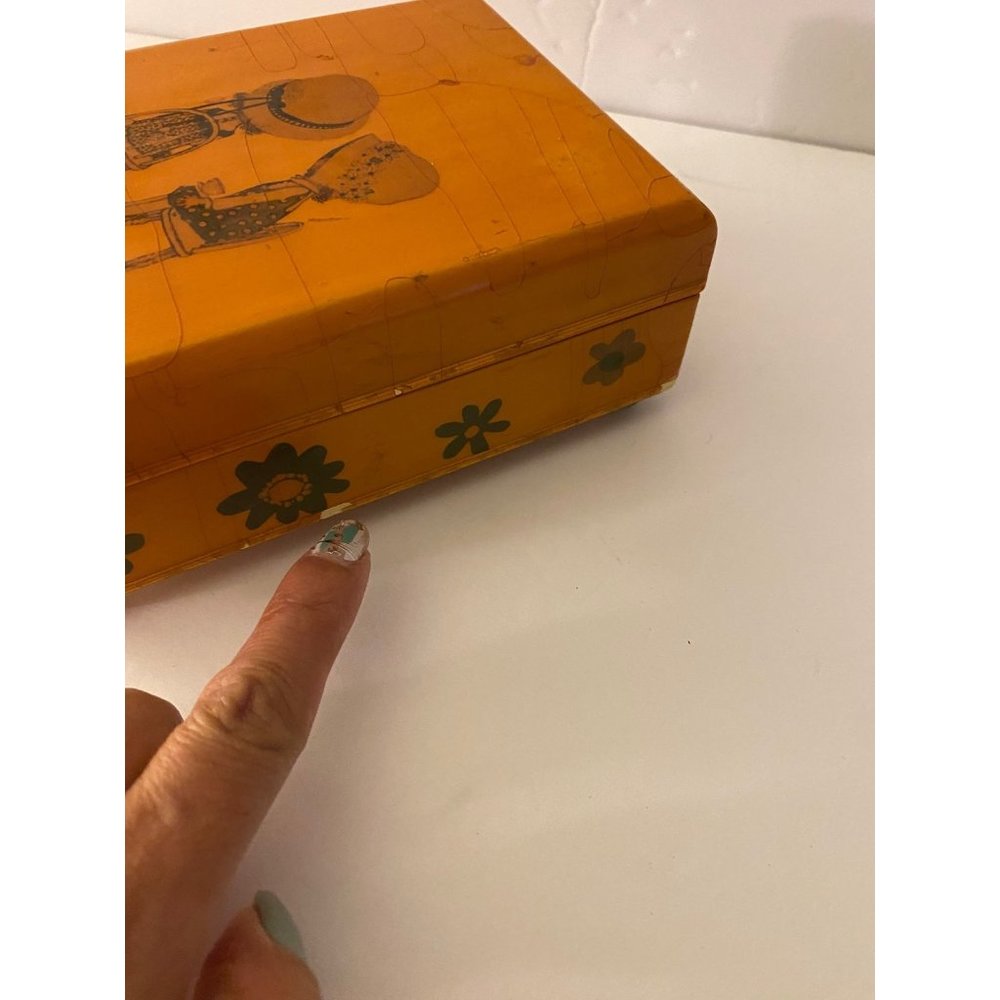 Holly Hobbie Vintage Handcrafted Wooden Jewelry box. - Picture 10 of 12